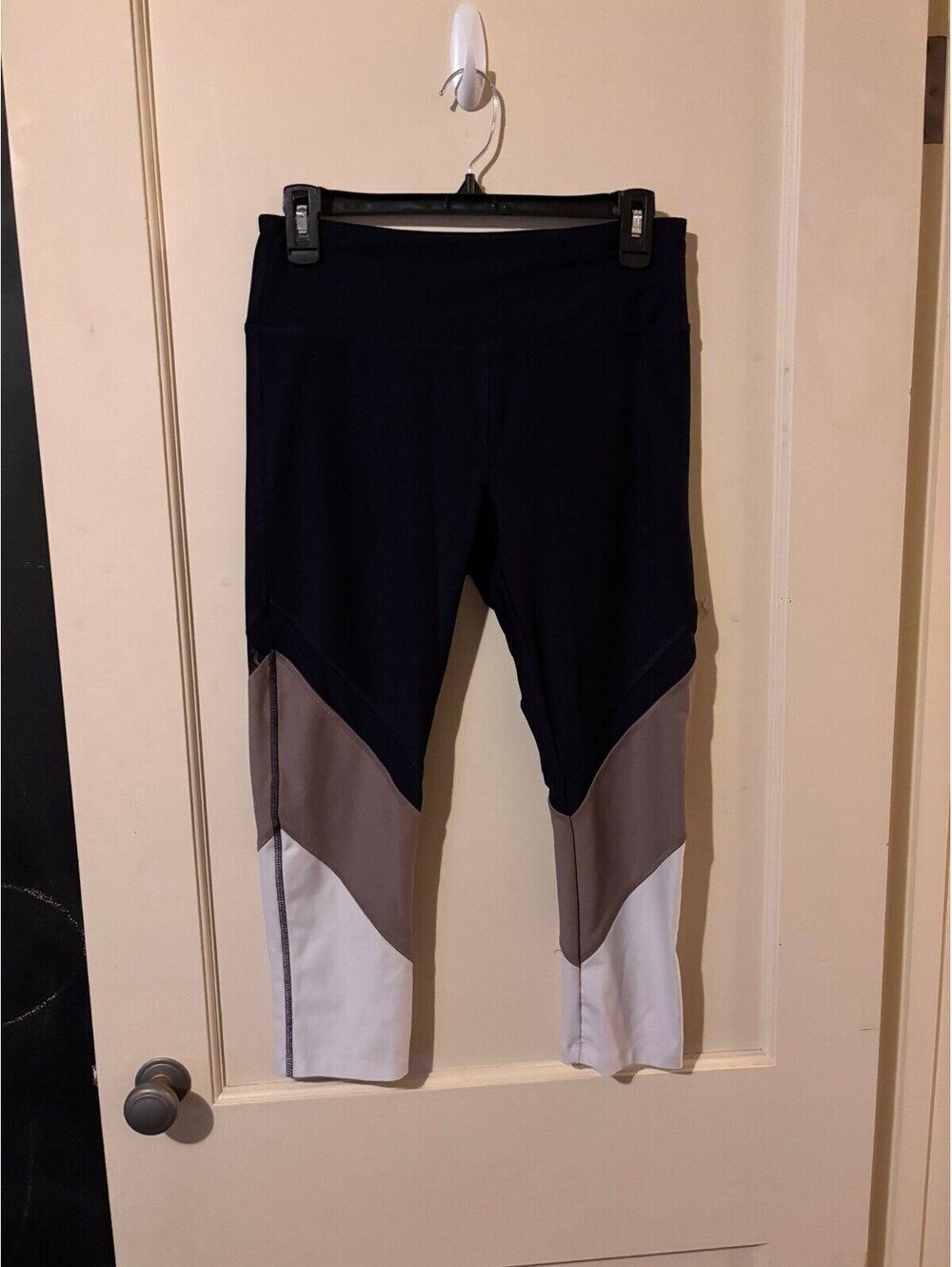 Vogo Athletica black colorblock leggings Medium
